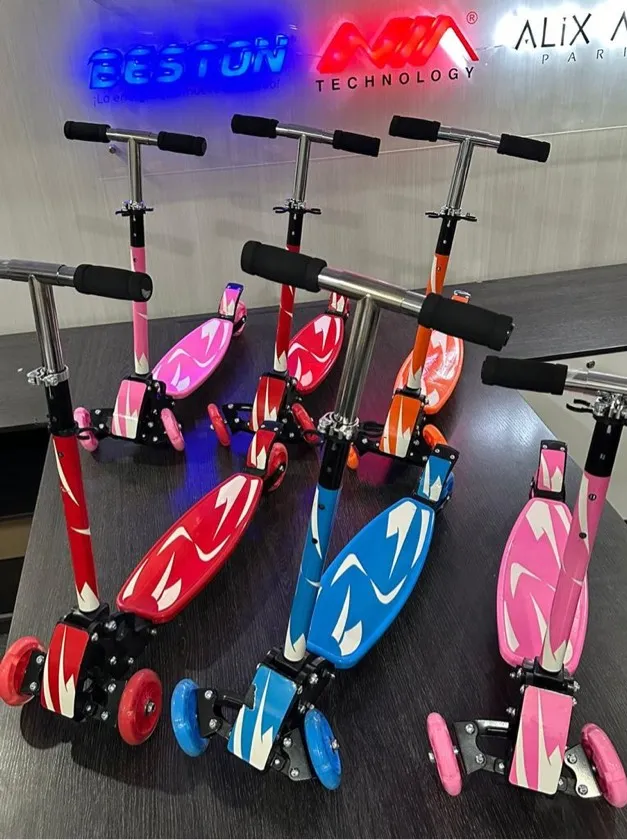 PATINETA MONOPATIN 4 RUEDAS