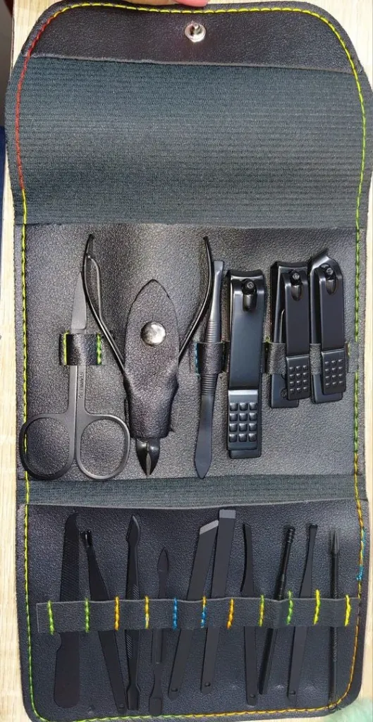 [CED-DEP-035] Kit manicure y pedicure 16 piezas